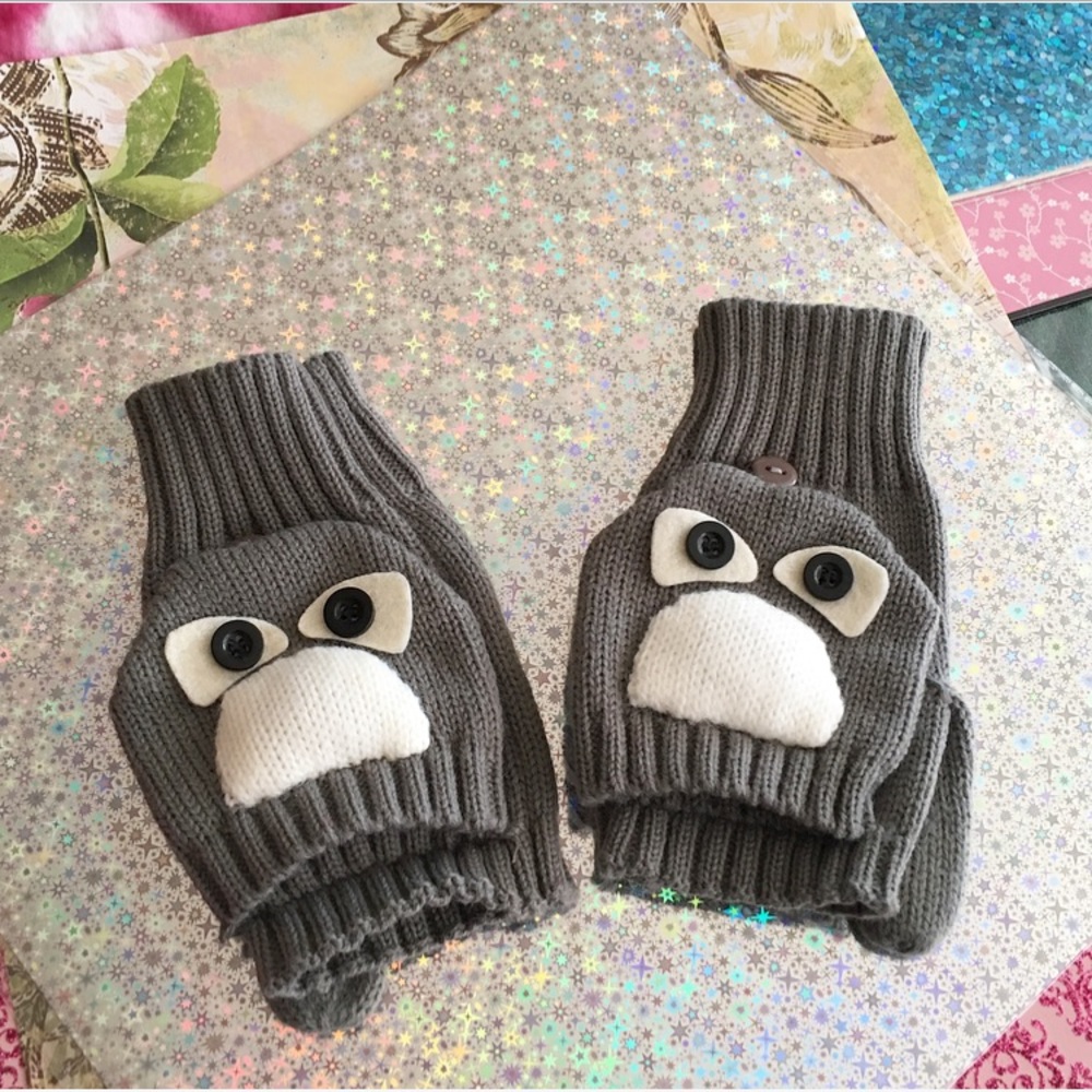 Animal Seal Face Fingerless Knit Gloves - Picture 2 of 3
